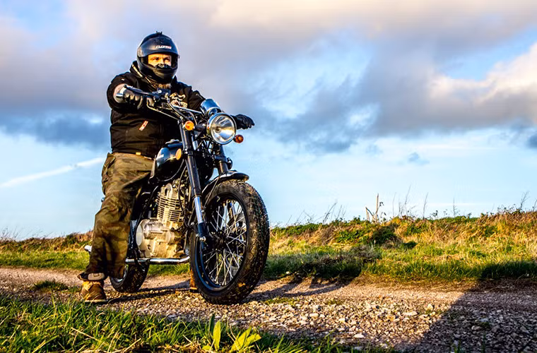 Điều họ cần bao giờ cũng là chất lượng, kiểu dáng và việc chiếc xe có đáp ứng được khát khao "cầm cương" một cách phóng khoáng của dân mê xe hay không.