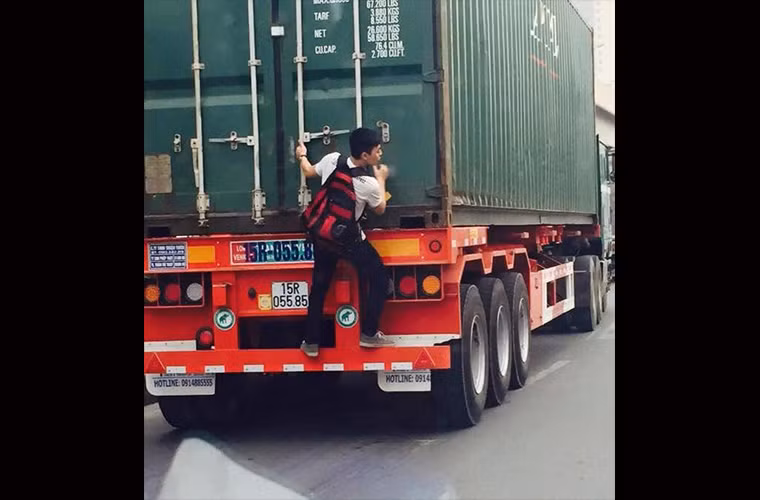 Anh hùng không đợi tuổi