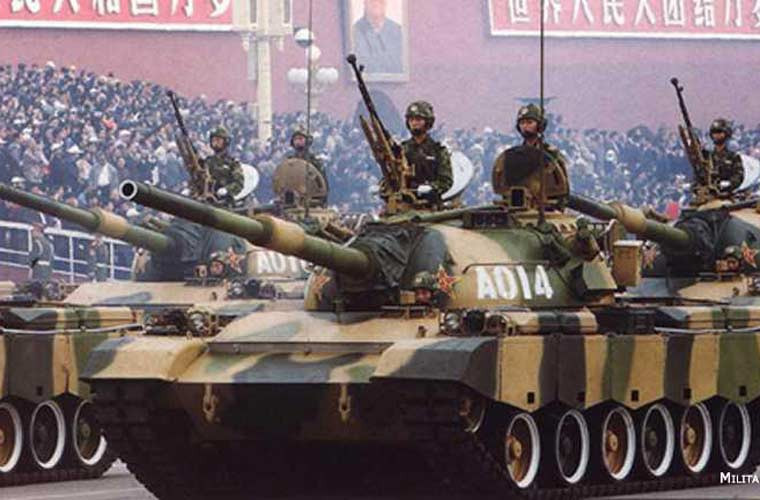 Type 80 sử dụng hệ thống bánh đỡ, dây xích kiểu mới, dùng tháp pháo đúc nguyên khối, dùng động cơ diesel 730 mã lực của Đức, hệ thống điều khiển hỏa lực với mở rộng laze đo xa nguồn gốc từ Anh, pháo nòng xoắn Type 83 105mm chuẩn NATO có gốc từ Áo.