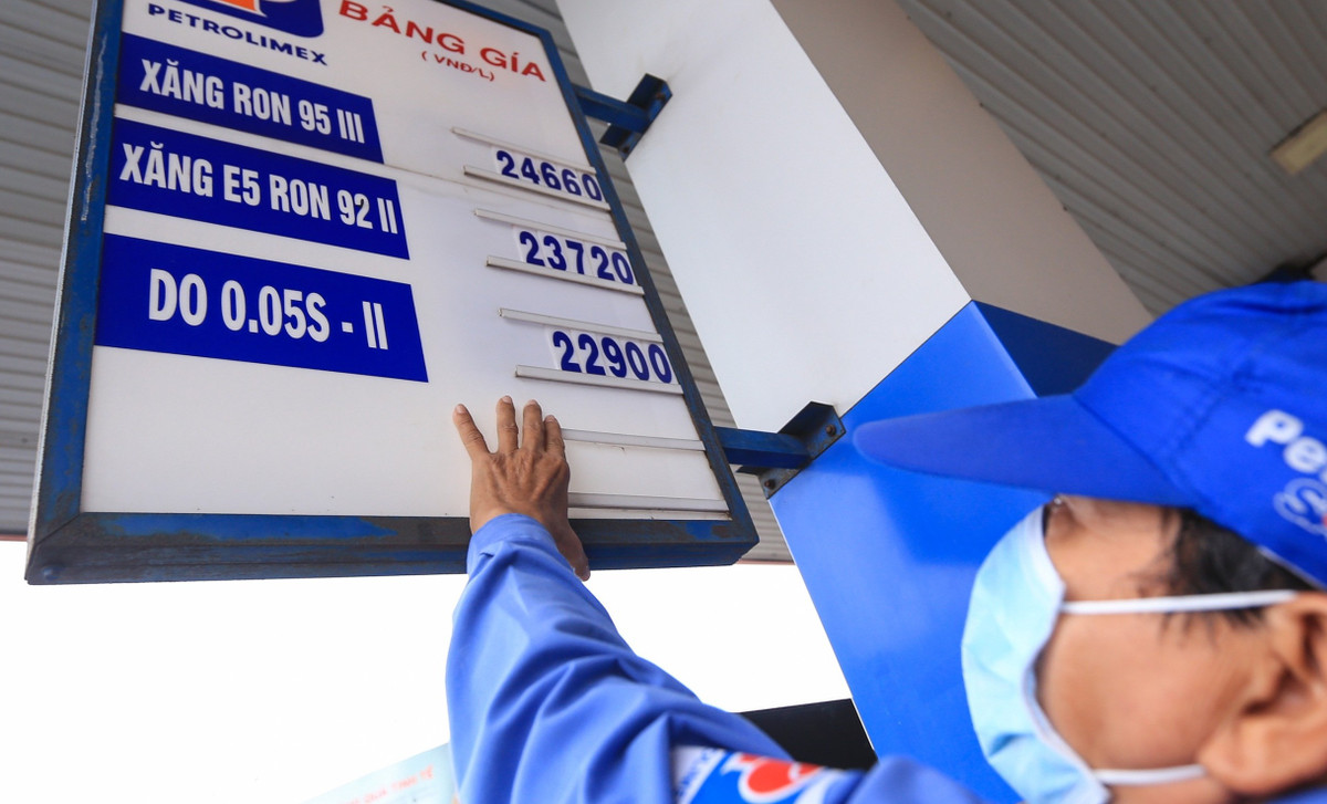 Giá xăng hôm nay 27/7/2024: Tiếp đà giảm? Gia xang hom nay 27/7/2024: Tiep da giam?