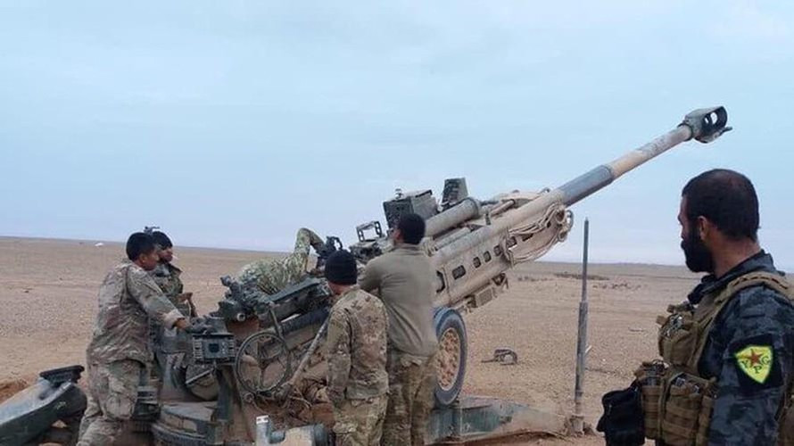 Sự kết hợp với các khẩu đội pháo M777 của SDF (ảnh) sẽ giúp Mỹ dễ dàng kiểm soát khu vực. Trước đó Mỹ đã âm thầm chuyển giao một số lượng nhất định loại siêu pháo M777 cho SDF.