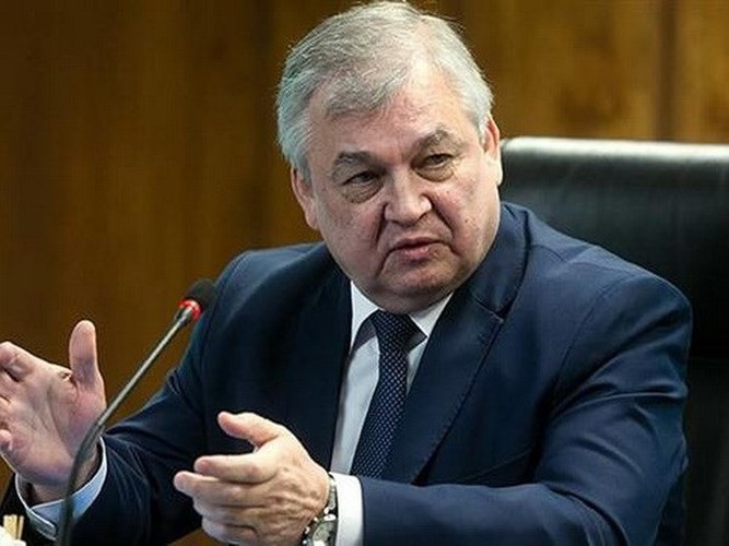 Đặc phái viên của Nga tại Syria, ông Alexander Lavrentev cho biết, các khu vực sản xuất dầu ở miền Đông Syria nên được kiểm soát bởi chính phủ nước này, sự hiện diện của quân đội nước ngoài là hoàn toàn trái phép.