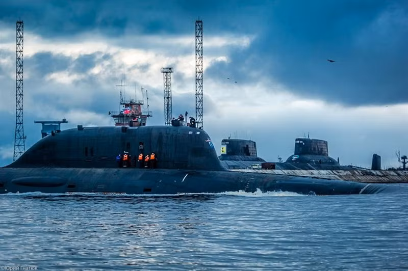 Các vụ phóng thử rất cần thiết để đánh giá toàn diện đặc tính kỹ - chiến thuật của Zircon, cũng như hoàn thiện các vấn đề kỹ thuật của dòng vũ khí hoàn toàn mới này. Theo TASS, trong 10 vụ phóng thử được tiến hành trong năm 2020 sẽ có khoảng 8 vụ thử được tiến hành trên chiến hạm hạm và 3 vụ thử được thực hiện trên tàu ngầm. Loại tàu ngầm được Nga chọn để thực hiện những vụ phóng đầu tiên thuộc lớp Yasen-M.