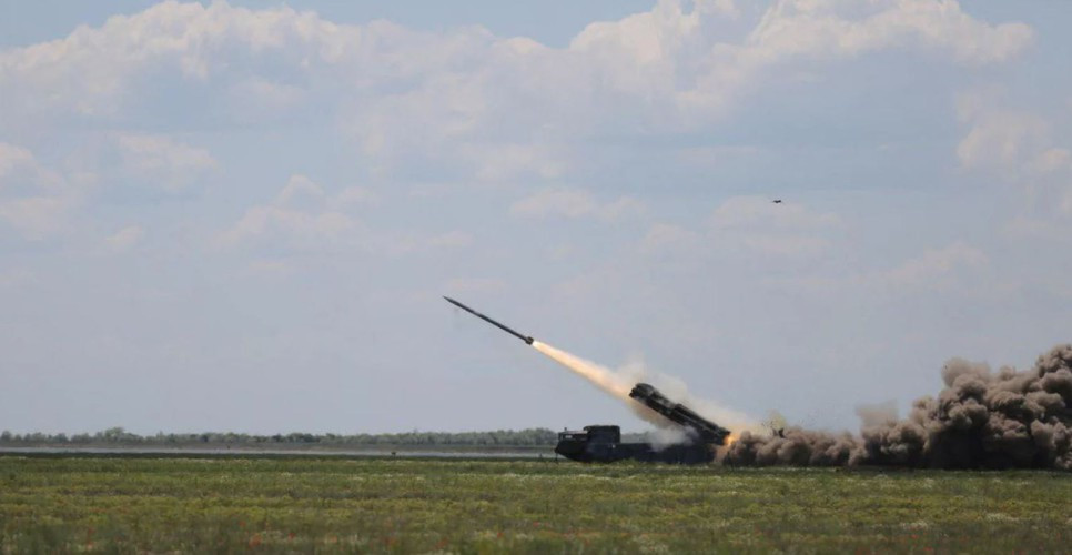 Theo thông tin, để chuẩn bị cho các cuộc thử nghiệm cấp nhà nước, bài kiểm tra tiếp theo đối với tên lửa đầy hứa hẹn Vilkha-M do ngành công nghiệp quốc phòng Ukraine chế tạo đã được tổ chức tại một địa điểm ở Odessa.