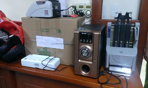 Nong: Cong an Ha Noi bat o buon ban gan 10 kg ma tuy