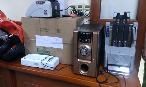 Nong: Cong an Ha Noi bat o buon ban gan 10 kg ma tuy