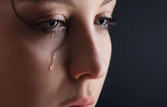 Nam mo minh khoc vao dau nam moi la diem gi?-Hinh-3