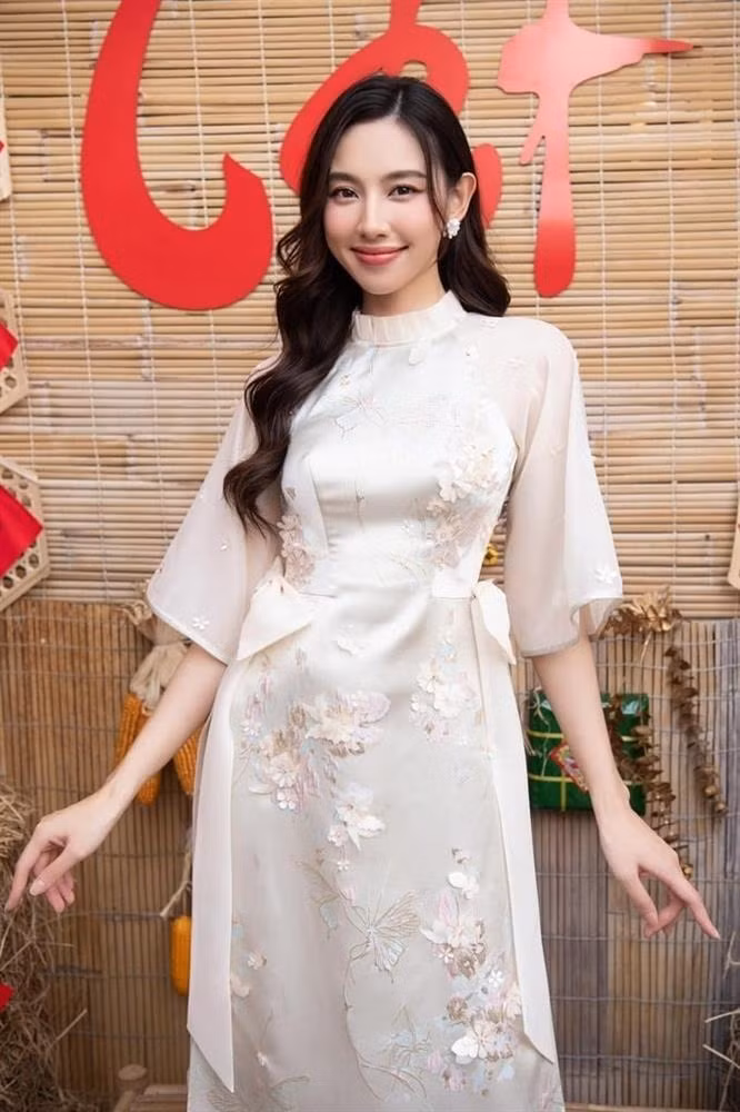 Nghe si kiem tien nhieu nhat nam 2023 goi ten ai?