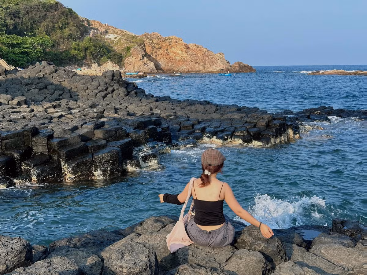 Di chua lanh tam hon o vung dat ‘hoa vang tren co xanh’-Hinh-16