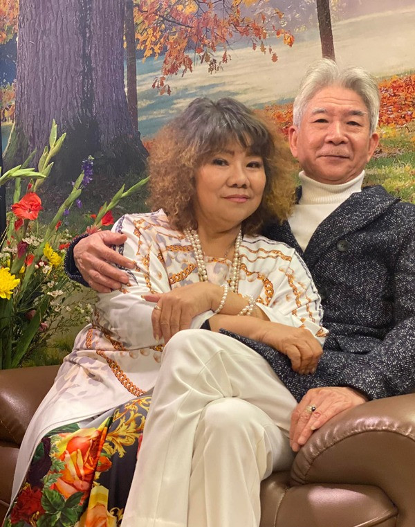 NSND Thanh Hoa, ngoài 70 tuổi vẫn được chồng chiều - Hình 6 NSND Thanh Hoa, ngoai 70 tuoi van duoc chong chieu-Hinh-6