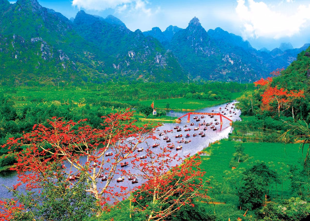 Tai sao dong Huong Tich lai la 'Nam thien de nhat dong'?