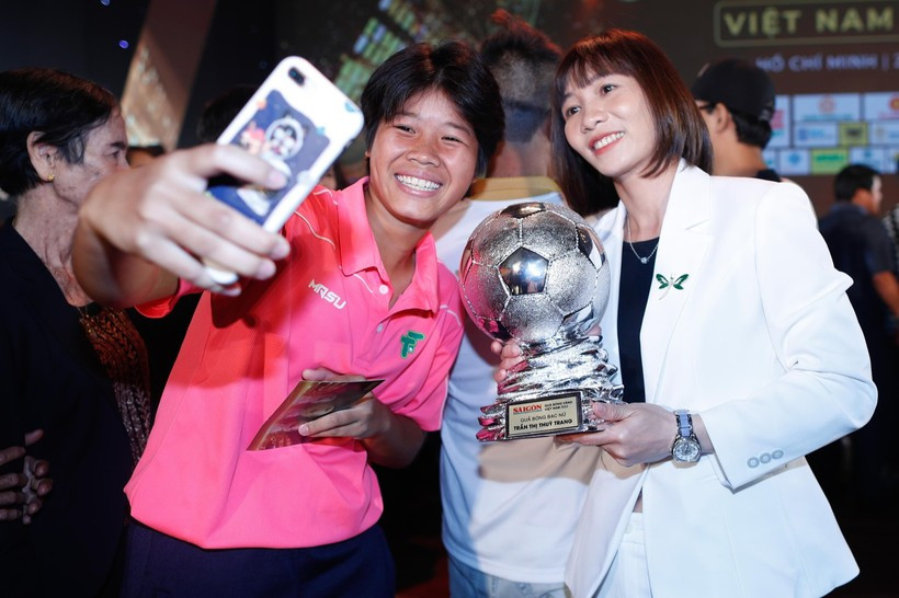 Nhung cuoc chia tay nhieu tiec nuoi cua the thao Viet Nam nam 2023-Hinh-5