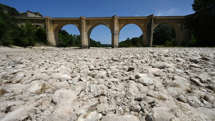 Song nhiet di chuyen cham lai keo dai bien doi khi hau