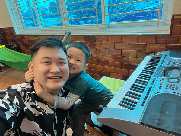 Hôn nhân hạnh phúc của Lưu Mạnh - Thiên Lôi trẻ nhất Táo quân - Hình 5 Hon nhan hanh phuc cua Luu Manh - Thien Loi tre nhat Tao quan-Hinh-5