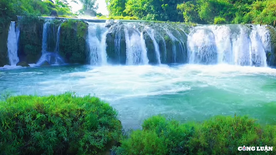 Ve dep tho mong cua thac Co La tai Cao Bang-Hinh-2