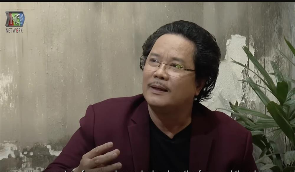 Dien hai khong hai, nghe si gao coi cung bi dan “duoi“