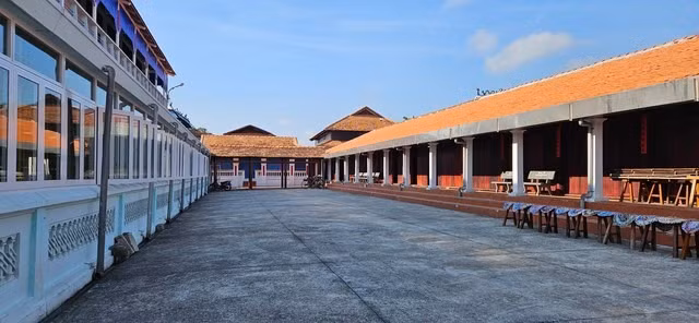 Nha Lon Long Son co gi khien van nguoi me?-Hinh-5