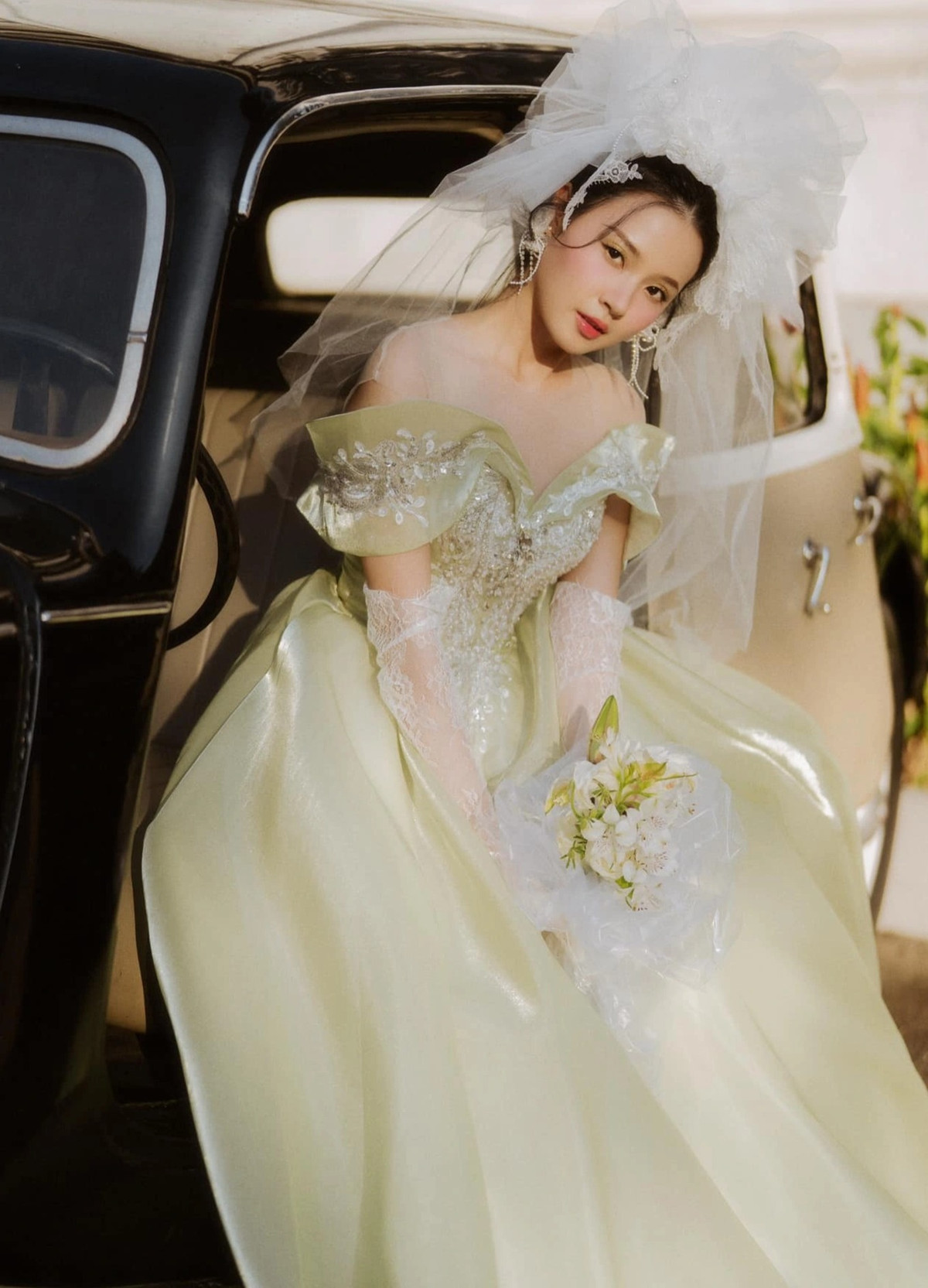 Midu 35 tuổi, được gọi là “phú bà”, sắp lấy chồng đại gia - Hình 5 Midu 35 tuoi, duoc goi la “phu ba”, sap lay chong dai gia-Hinh-5