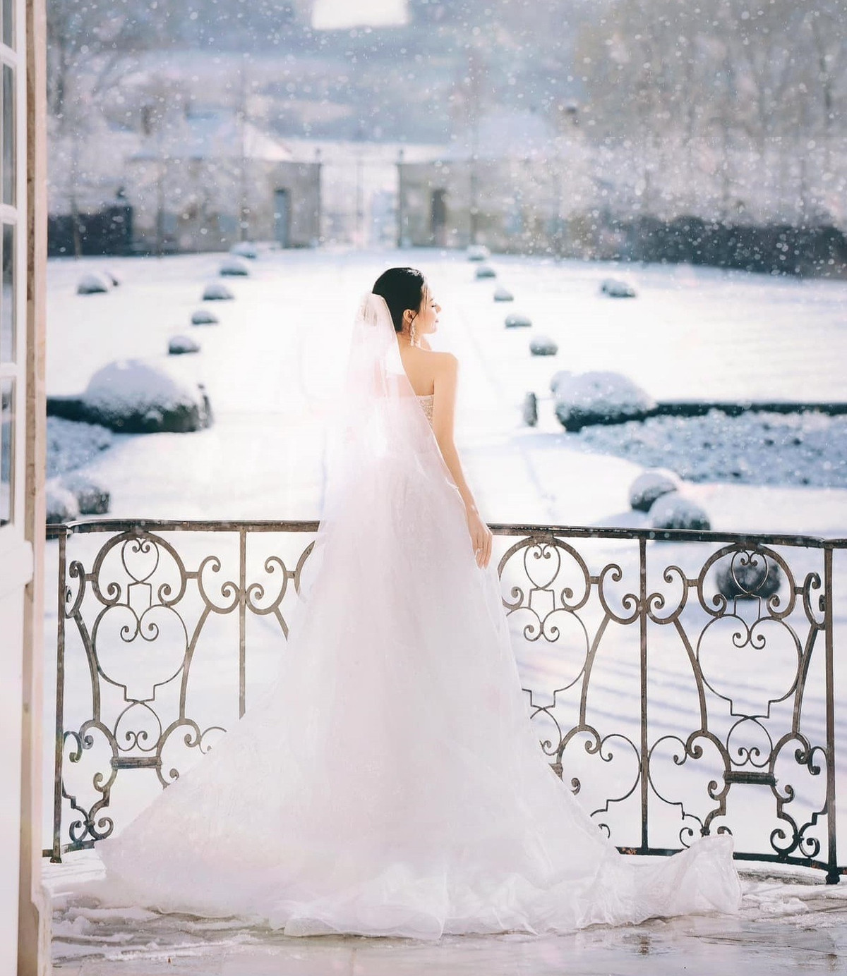 Midu 35 tuổi, được gọi là “phú bà”, sắp lấy chồng đại gia - Hình 3 Midu 35 tuoi, duoc goi la “phu ba”, sap lay chong dai gia-Hinh-3