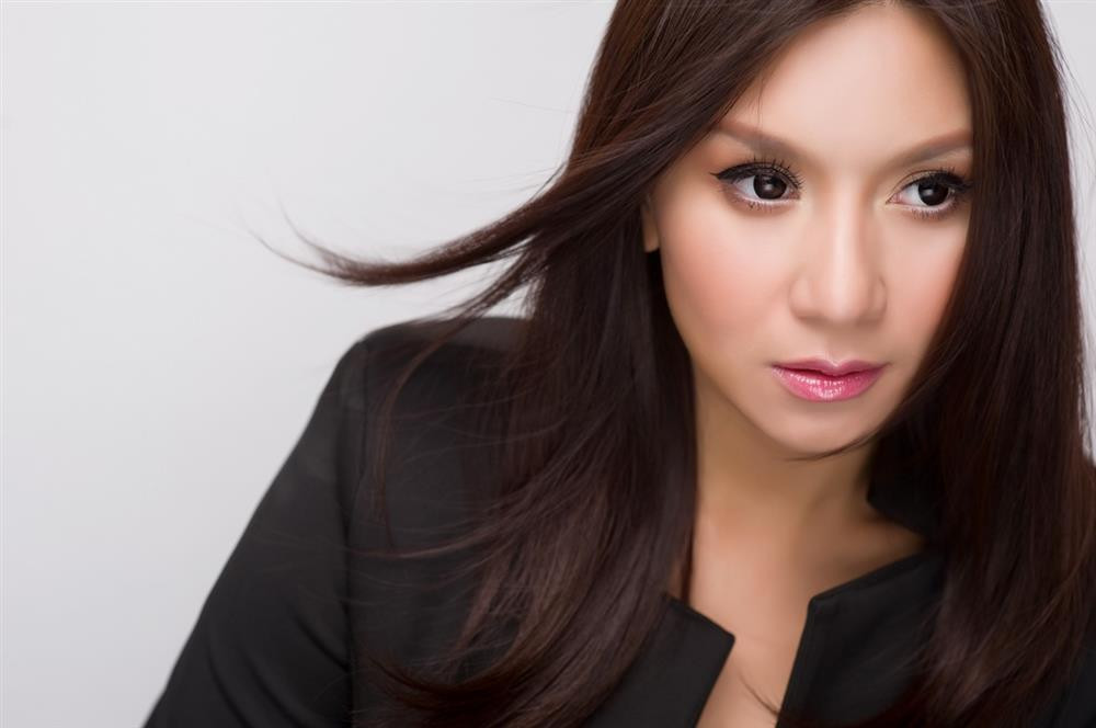 Y Phung o My: khong ban than, khong chia se ve ong xa