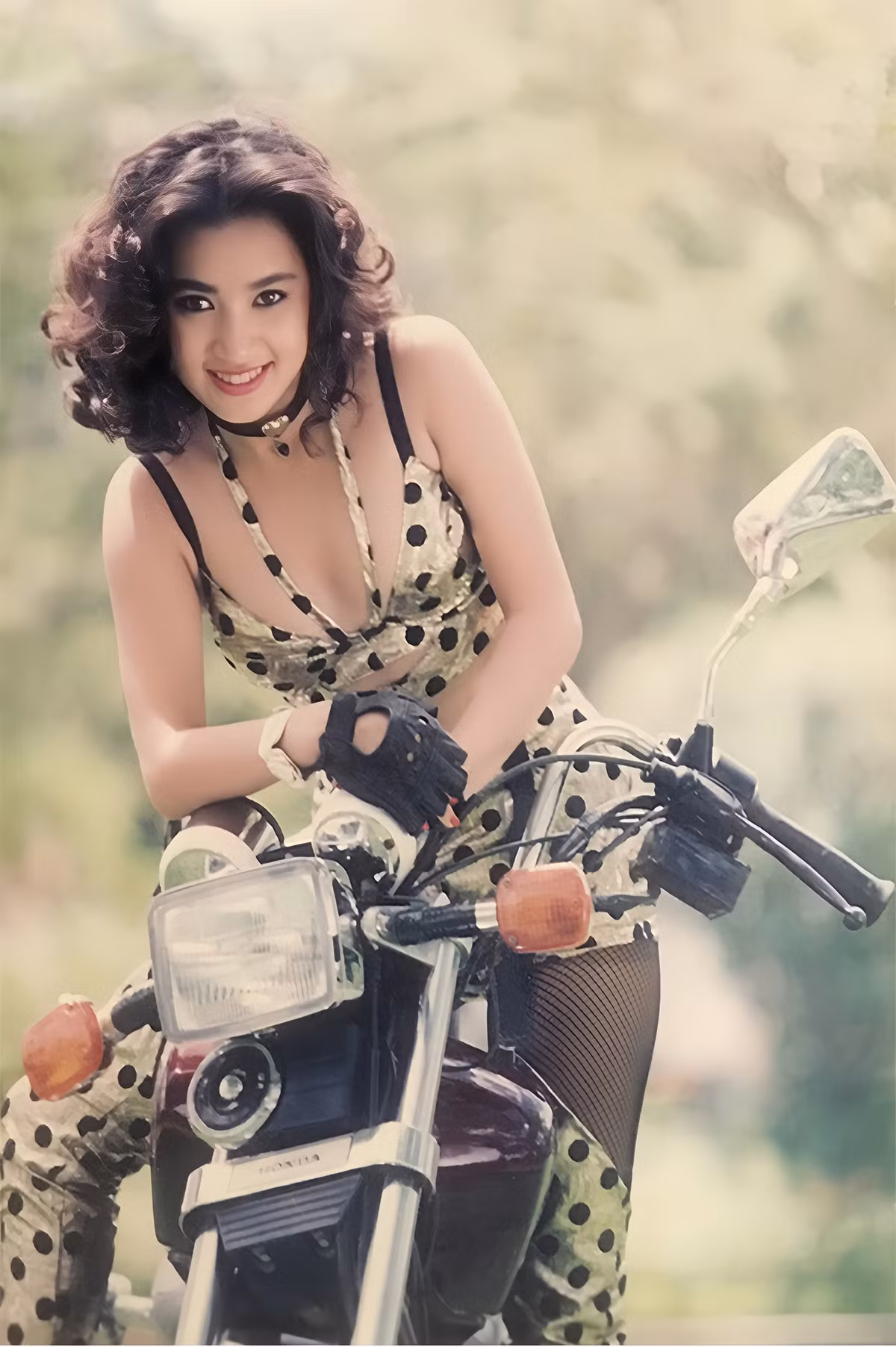 Y Phung o My: khong ban than, khong chia se ve ong xa-Hinh-2