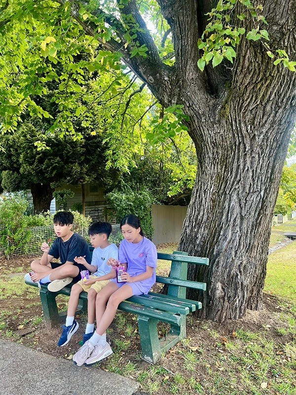 Ốc Thanh Vân khoe cuộc sống ở Úc bình yên bên 3 con nhỏ - Hình 6 Oc Thanh Van khoe cuoc song o Uc binh yen ben 3 con nho-Hinh-6