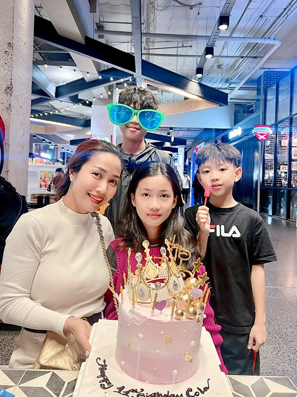 Ốc Thanh Vân khoe cuộc sống ở Úc bình yên bên 3 con nhỏ - Hình 8 Oc Thanh Van khoe cuoc song o Uc binh yen ben 3 con nho-Hinh-8