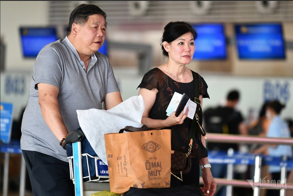 Dip he nay, nhieu chang bay co ve gia re