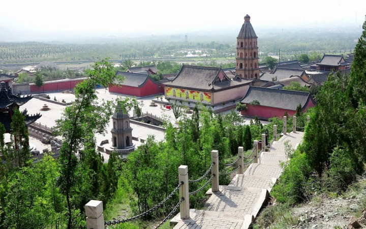 Chua co nui Vo Dang - 'Thanh dia kungfu' trong Karate Kid-Hinh-14