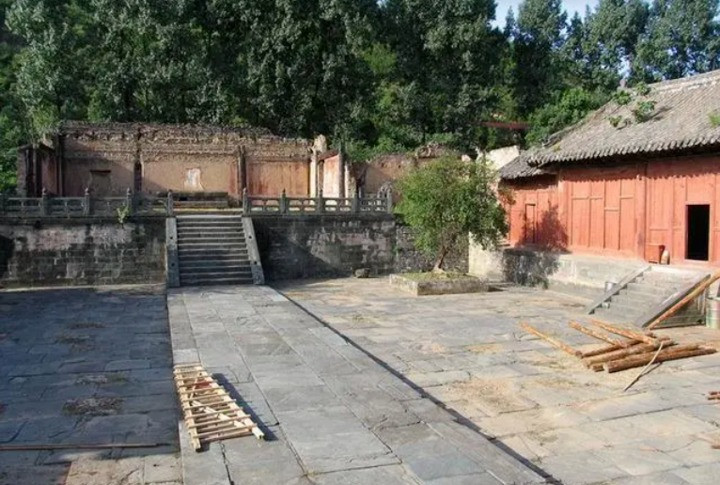 Chua co nui Vo Dang - 'Thanh dia kungfu' trong Karate Kid-Hinh-7