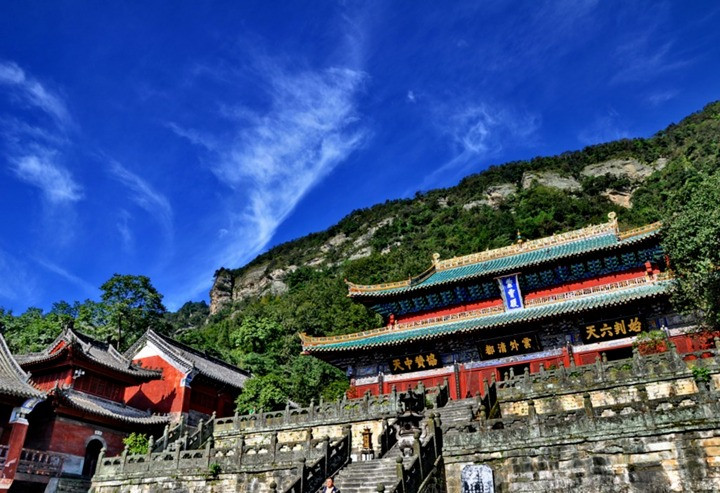 Chua co nui Vo Dang - 'Thanh dia kungfu' trong Karate Kid-Hinh-9