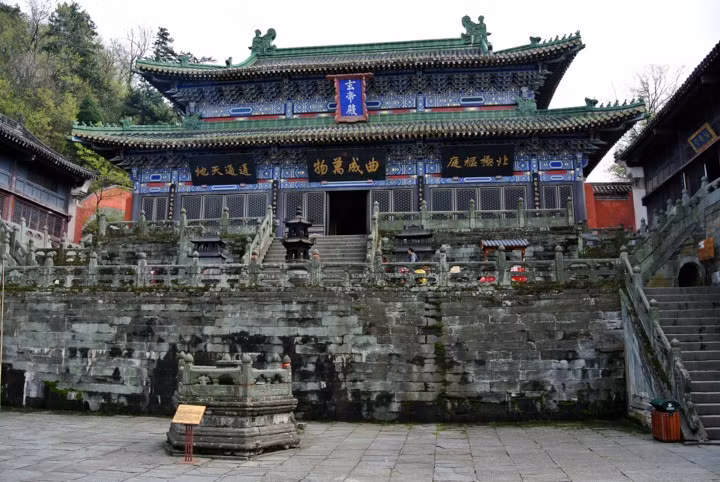 Chua co nui Vo Dang - 'Thanh dia kungfu' trong Karate Kid-Hinh-10