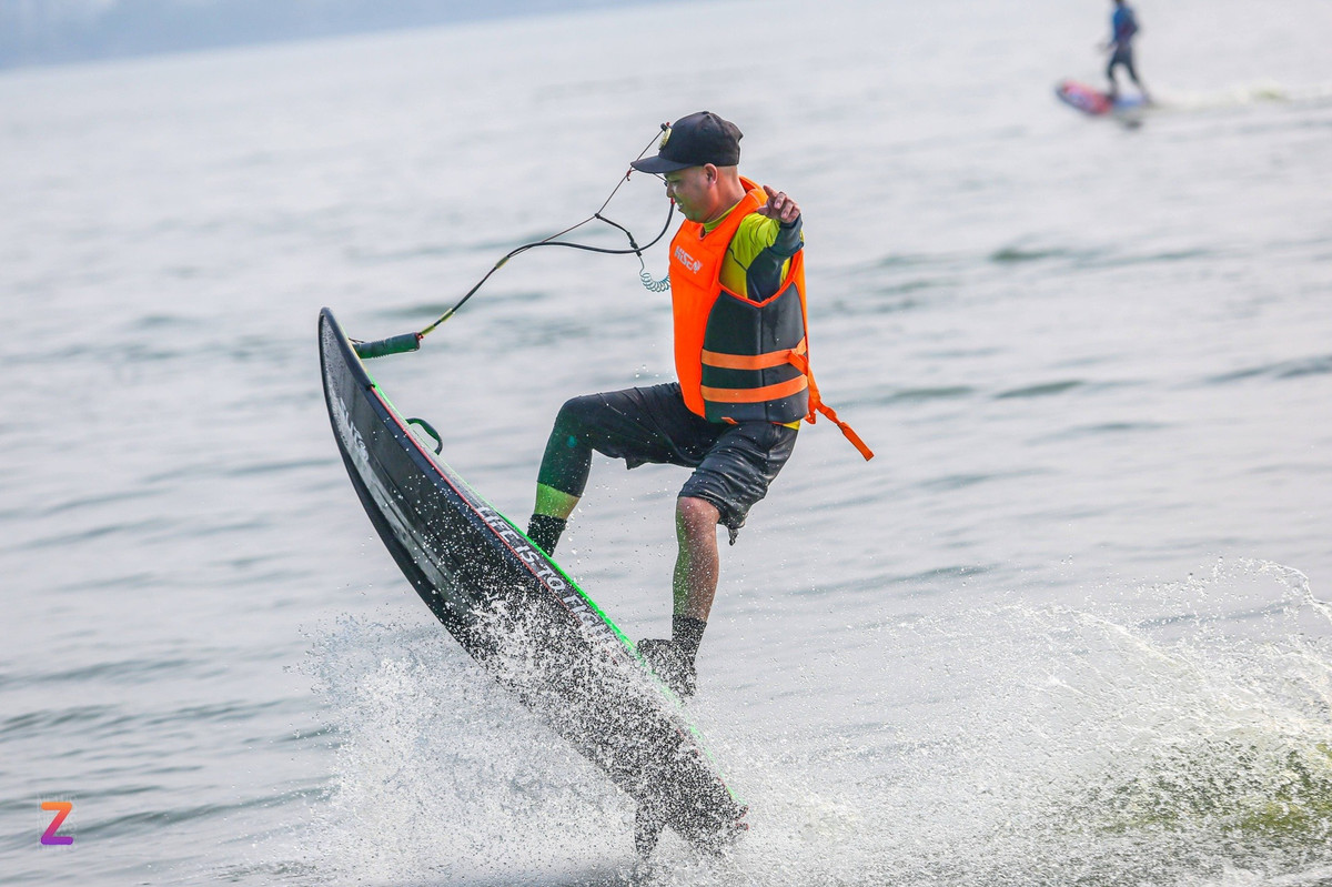 Luot song Ho Tay dau he, trai nghiem kho tin va tuyet voi-Hinh-7