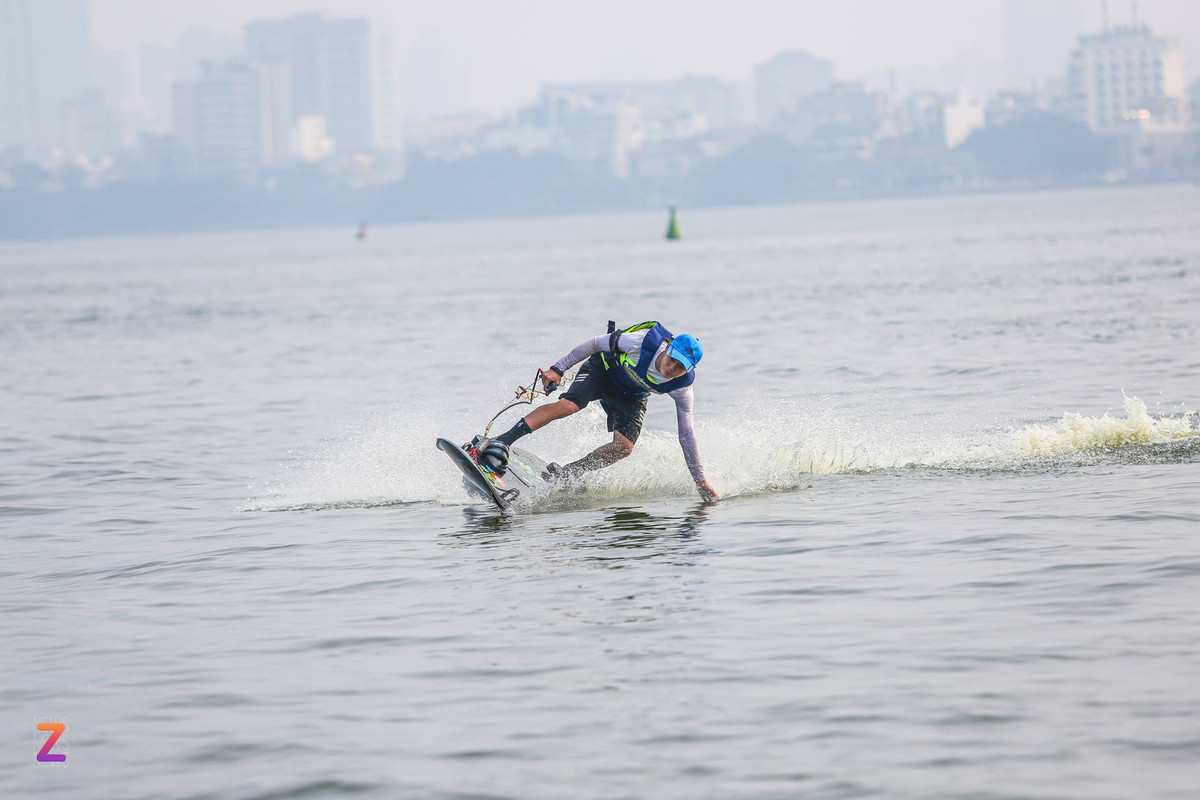 Luot song Ho Tay dau he, trai nghiem kho tin va tuyet voi-Hinh-9