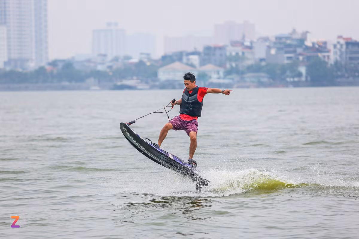Luot song Ho Tay dau he, trai nghiem kho tin va tuyet voi-Hinh-10