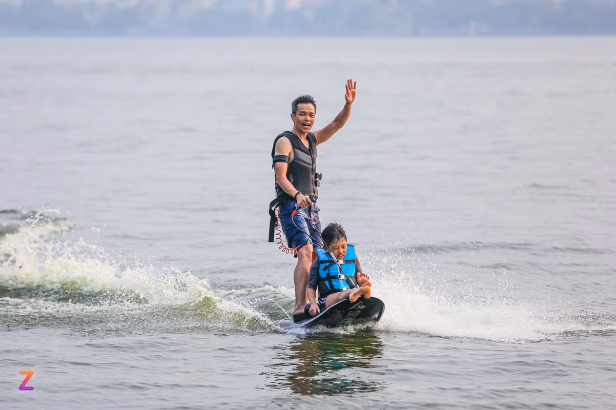 Luot song Ho Tay dau he, trai nghiem kho tin va tuyet voi-Hinh-6