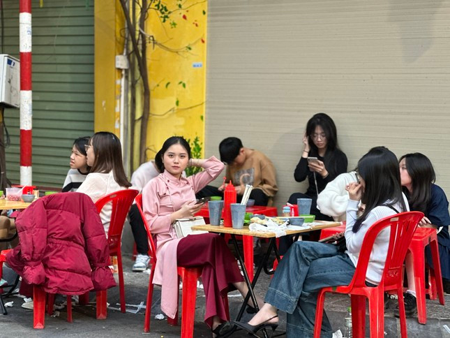 Hang an, quan ca phe “hot bac” xuyen Tet Nguyen Dan-Hinh-6