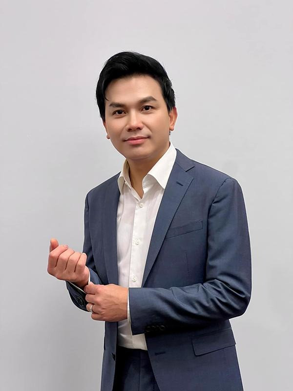 Cuộc sống hôn nhân bình yên của giọng ca vàng Mạnh Quỳnh Cuoc song hon nhan binh yen cua giong ca vang Manh Quynh