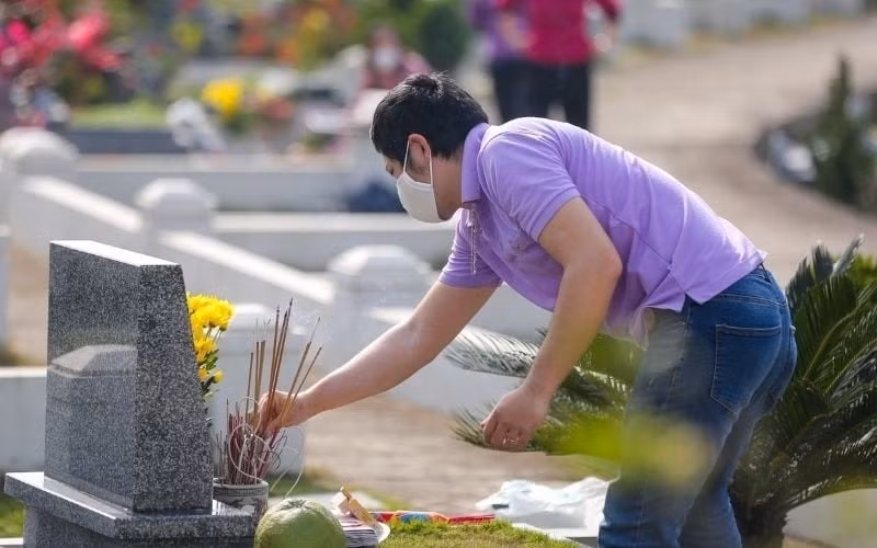 5 nguoi nao tuyet doi khong di vieng mo Tet Thanh Minh?-Hinh-2