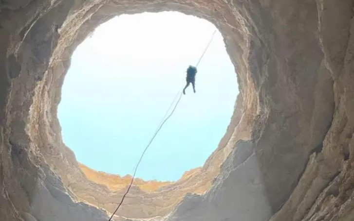 He lo “the gioi moi” duoi day Gieng dia nguc sau 112m