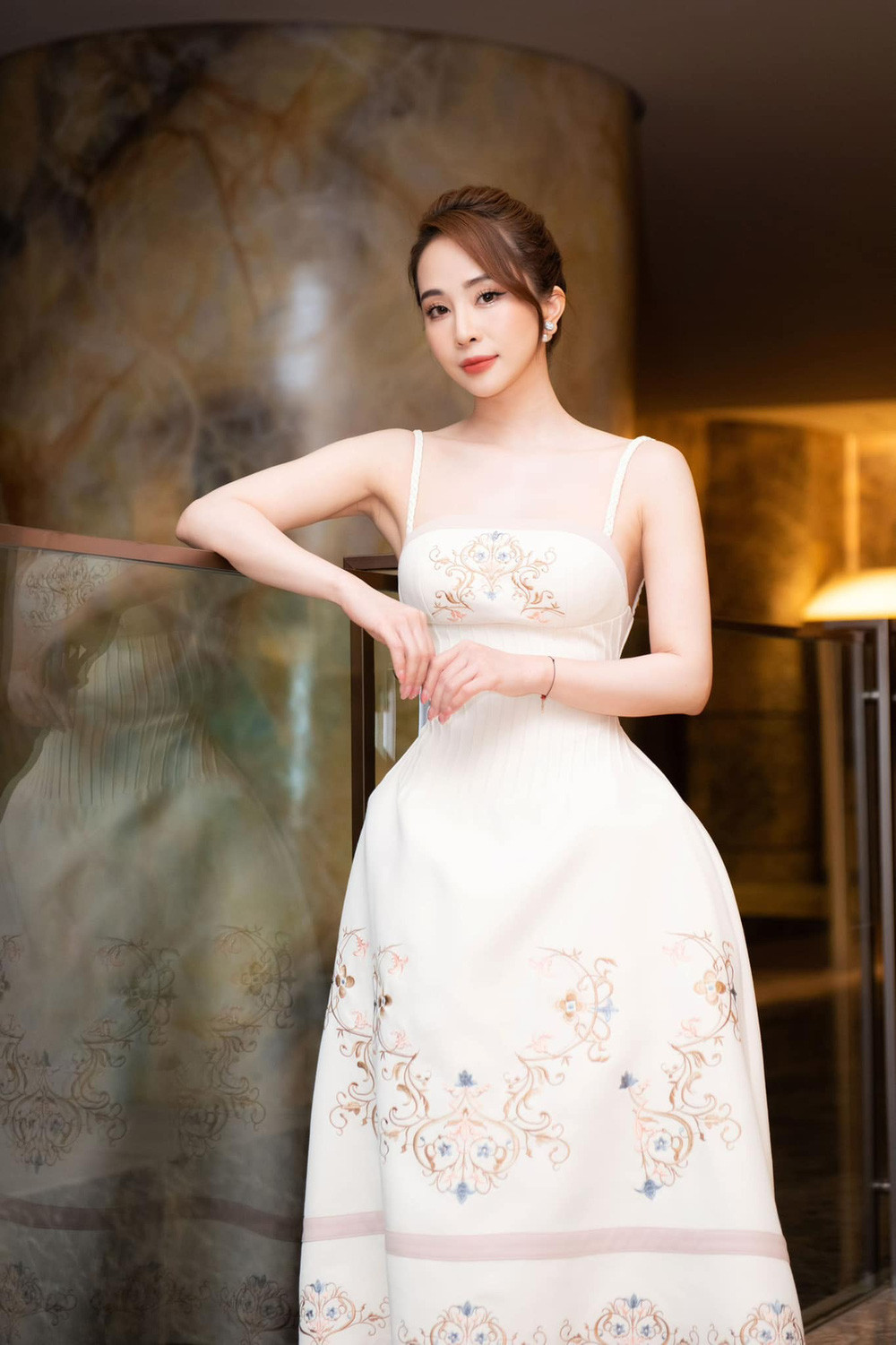 “Ca sau chua” Quynh Nga thay doi nhu the nao sau 15 nam noi tieng?-Hinh-11