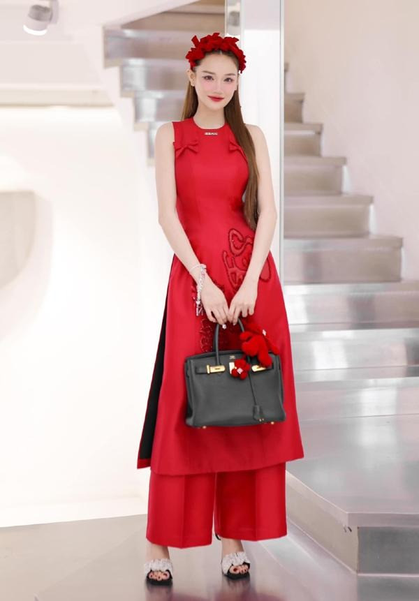 Bi quyet de Nha Phuong sau sinh vai thang van co co bung-Hinh-6