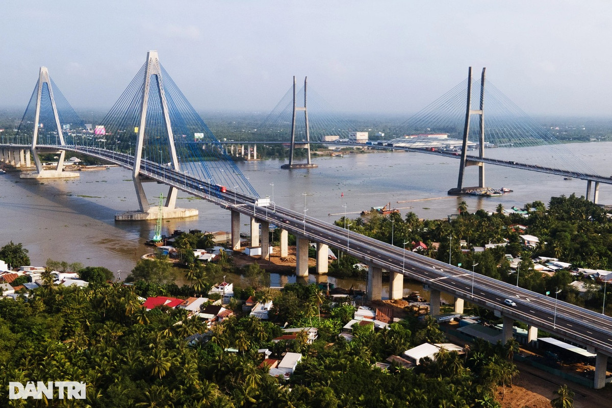 Tiểu thương quốc lộ 1 tính dẹp tiệm khi xe đổ sang cao tốc mới Tieu thuong quoc lo 1 tinh dep tiem khi xe do sang cao toc moi