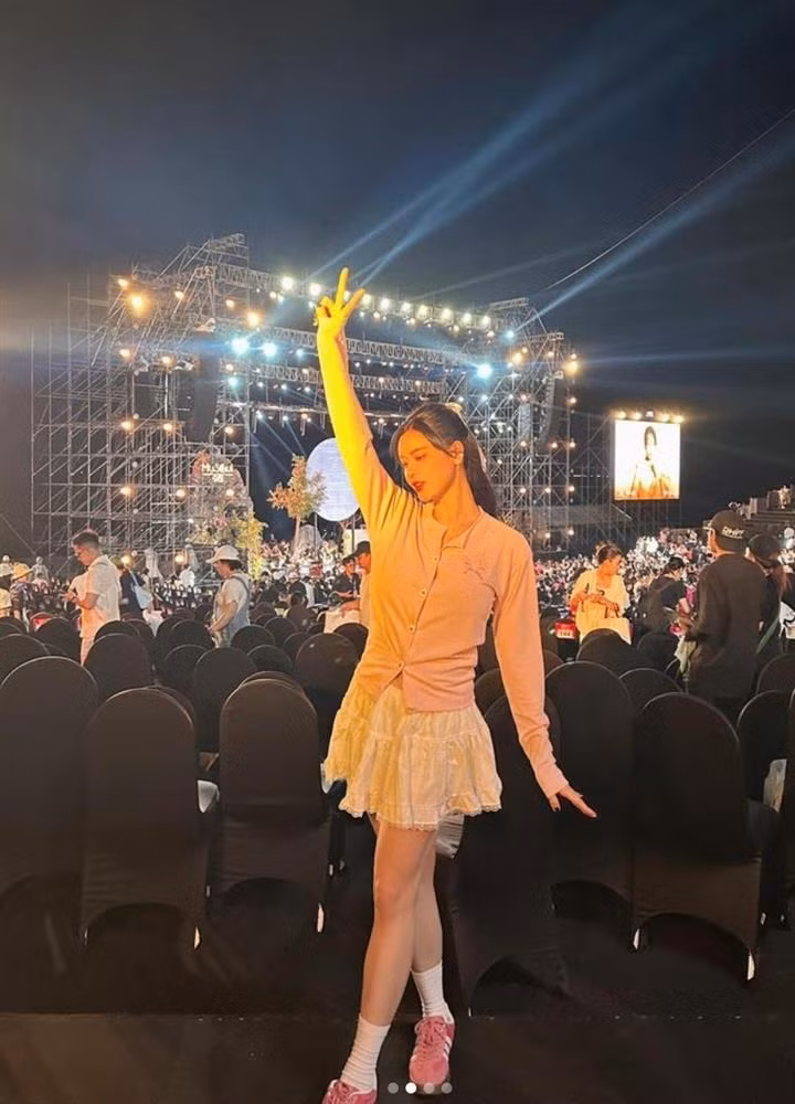 Me 1 con Truong Quynh Anh thich phong cach an mac quyen ru-Hinh-4