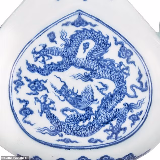 Binh tra 600 tuoi cua hoang de nha Minh tri gia the nao?-Hinh-2