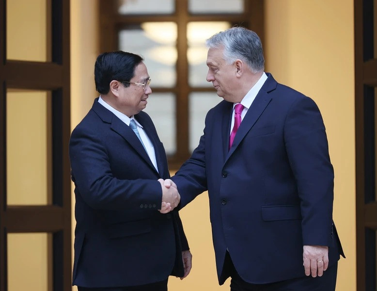Thu tuong Pham Minh Chinh hoi dam voi Thu tuong Hungary Viktor Orban-Hinh-4