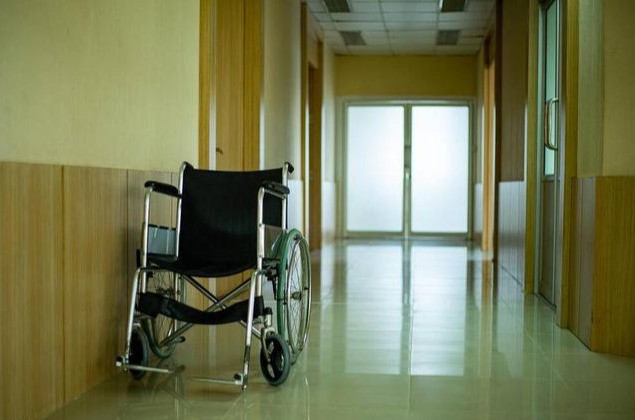 Con trai tu choi phung duong, ba cho chau gai tai san-Hinh-3