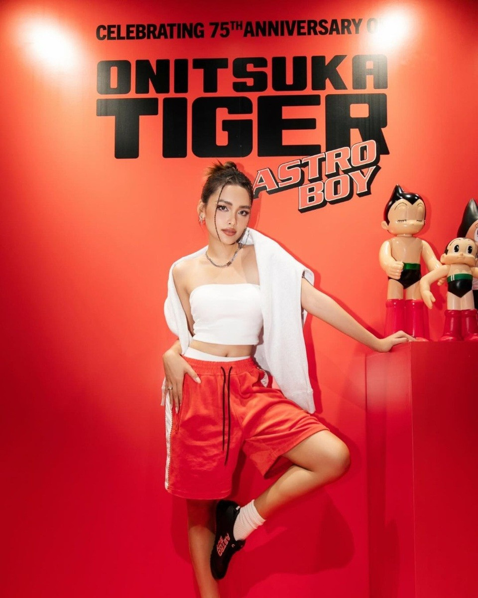 Newsfeed Rate: Mym Tran ho henh voi yem dao-Hinh-7