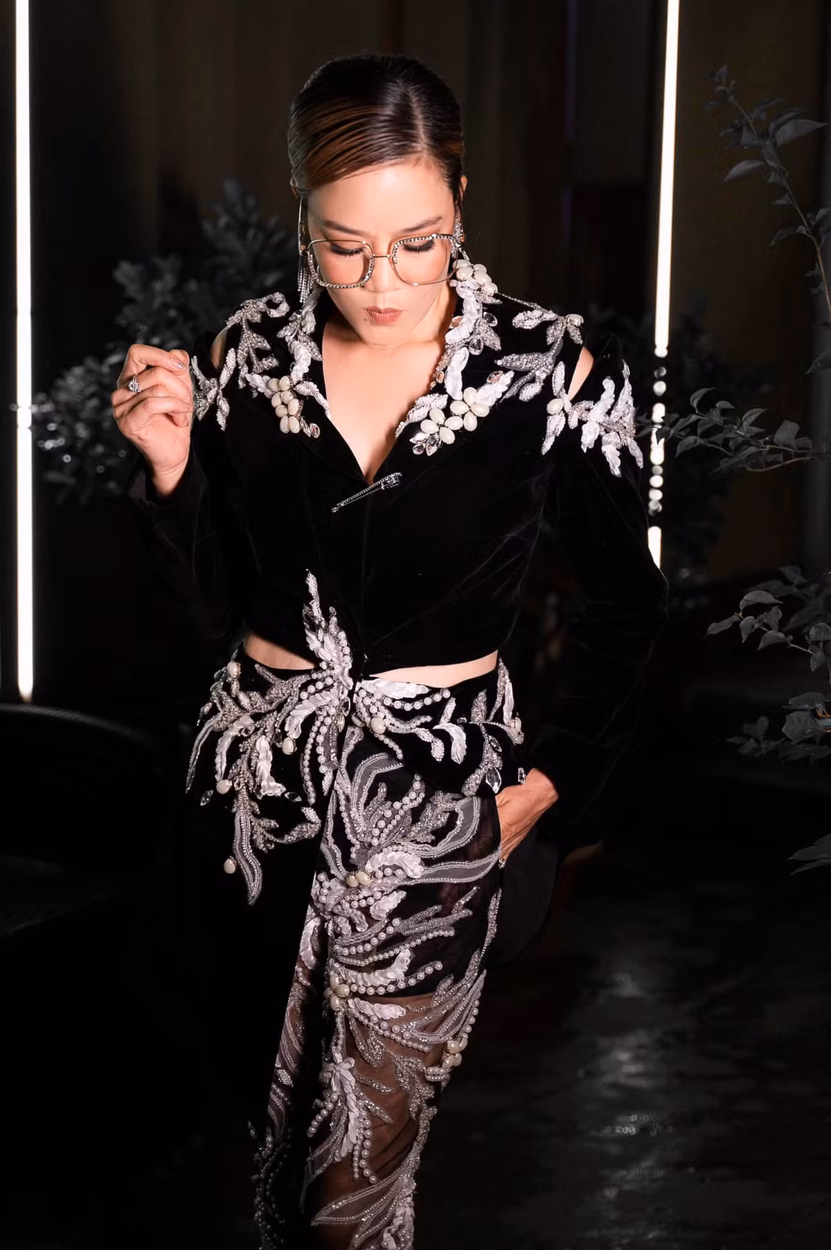 52 tuổi, ca sĩ Thu Phương vẫn thích thời trang độc lạ - Hình 8 52 tuoi, ca si Thu Phuong van thich thoi trang doc la-Hinh-8