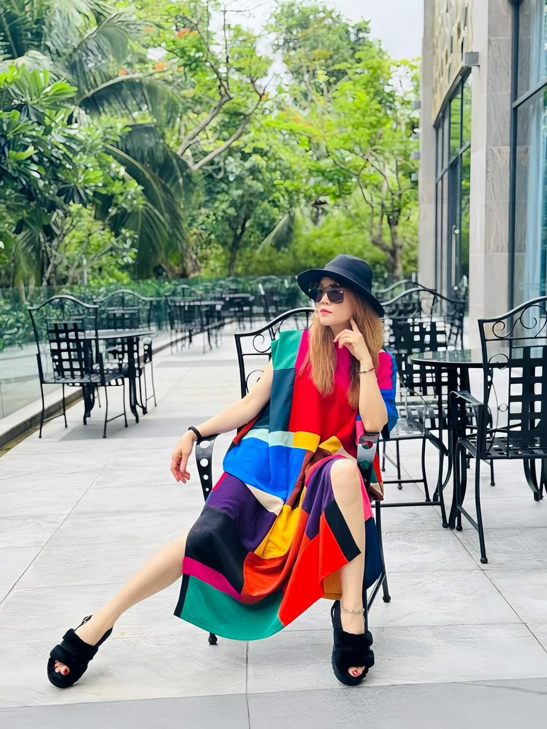 52 tuổi, ca sĩ Thu Phương vẫn thích thời trang độc lạ - Hình 10 52 tuoi, ca si Thu Phuong van thich thoi trang doc la-Hinh-10